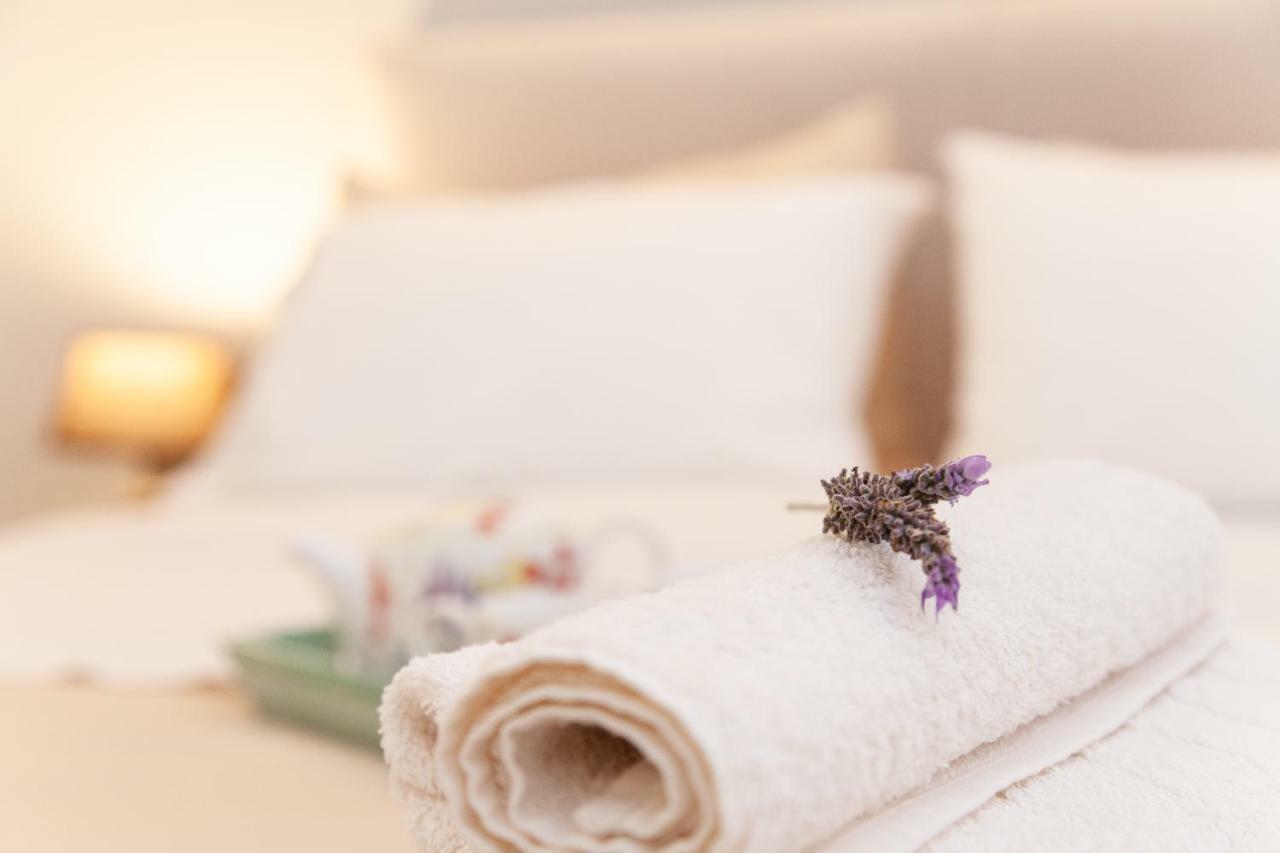Sweet Suite Flora In Vouliagmeni Αθήνα Εξωτερικό φωτογραφία