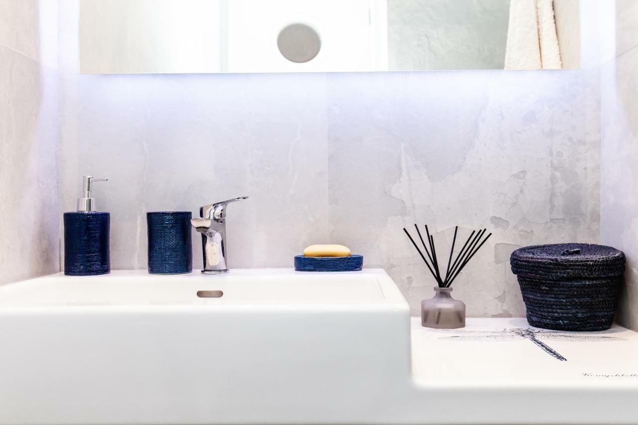 Sweet Suite Flora In Vouliagmeni Αθήνα Εξωτερικό φωτογραφία
